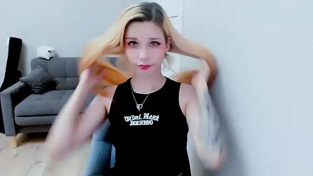 Kitten Alissa online show from September 14, 8:08 pm