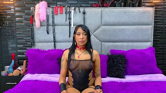 Snapshot of DaiaRousi chatting on November 20, 2:56 am DaiaRousi online show from November 20, 2:56 am