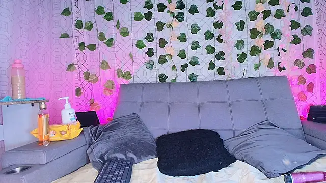 collet 1 online show from October 12, 12:26 pm