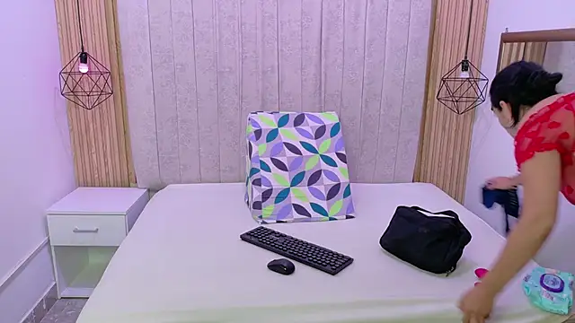 Kity spiderr online show from October 29, 1:13 pm