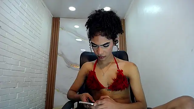 Penelopee Rouse online show from October 9, 7:23 pm