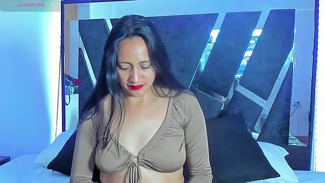 Anthonellacandy online show from November 14, 7:34 pm