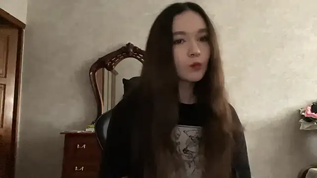 Pikmigirl18 online show from September 11, 11:43 am