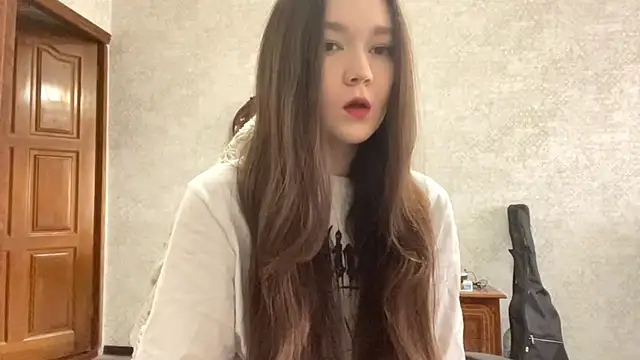 Pikmigirl18 online show from October 7, 9:17 am