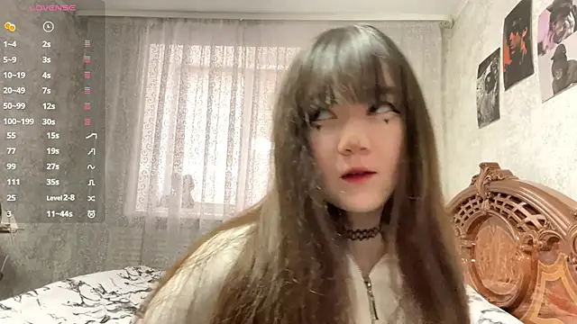 Pikmigirl18 online show from October 30, 8:16 am