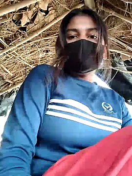 Snapshot of Janvi_Jaitly chatting on November 12, 4:24 am Janvi Jaitly online show from November 12, 4:24 am