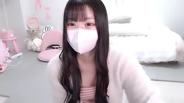 Snapshot of moka-neko chatting on November 30, 1:15 pm moka-neko online show from November 30, 1:15 pm