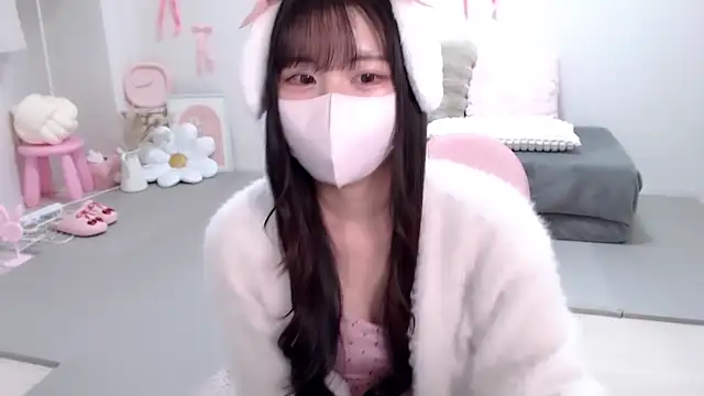 Snapshot of moka-neko chatting on December 16, 1:16 pm moka-neko online show from December 16, 1:16 pm