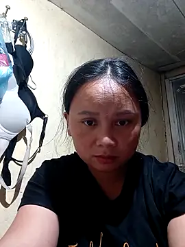 Snapshot of -Kitty-92 chatting on October 1, 5:13 am -Kitty-92 online show from October 1, 5:13 am