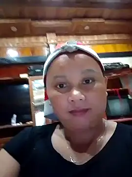 Snapshot of -Kitty-92 chatting on October 14, 11:00 am -Kitty-92 online show from October 14, 11:00 am