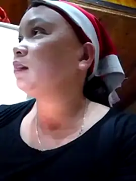 Snapshot of -Kitty-92 chatting on October 27, 11:09 pm -Kitty-92 online show from October 27, 11:09 pm