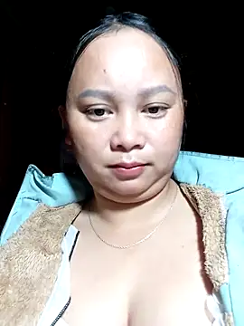 Snapshot of -Kitty-92 chatting on November 6, 11:15 pm -Kitty-92 online show from November 6, 11:15 pm