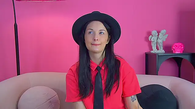 MollyMillsen online show from November 21, 6:17 pm