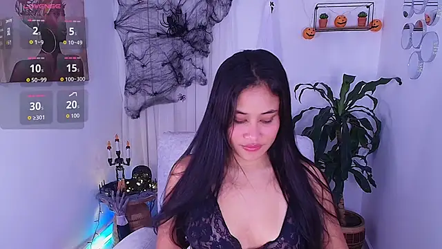 Snapshot of AlisxxnFx chatting on October 13, 11:32 am AlisxxnFx online show from October 13, 11:32 am