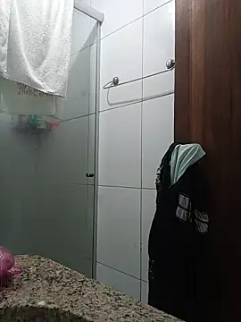 ApenasLys online show from December 4, 11:35 pm