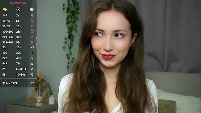 ZeniaBolich online show from October 6, 9:45 pm