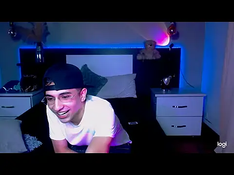 eriikjoness online show from October 26, 4:18 am