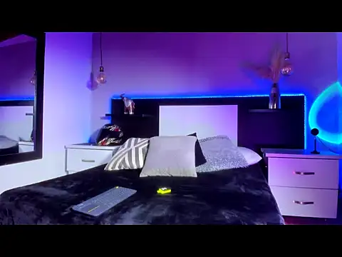 eriikjoness online show from November 25, 7:14 pm