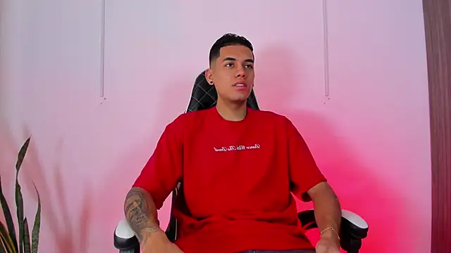 Nickyblazze  online show from September 17, 1:35 pm