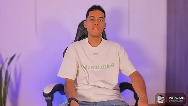 Nickyblazze  online show from October 30, 12:17 pm