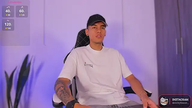 Nickyblazze  online show from November 21, 12:37 pm