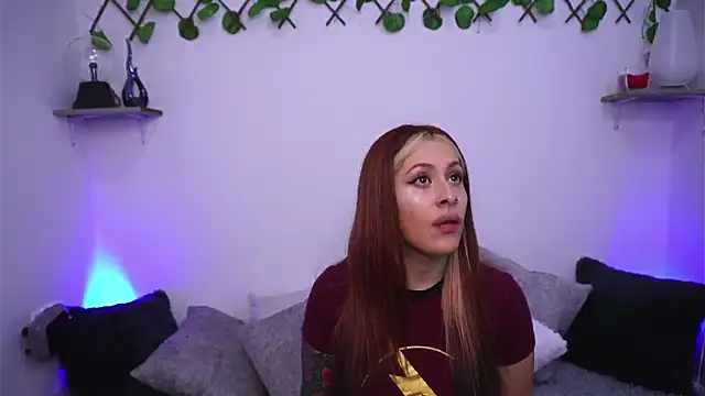 Snapshot of SophiieCumsx chatting on September 18, 12:29 pm SophiieCumsx online show from September 18, 12:29 pm