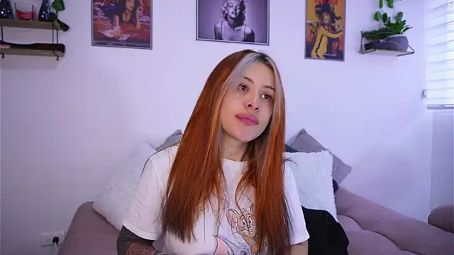 Snapshot of SophiieCumsx chatting on October 26, 11:38 am SophiieCumsx online show from October 26, 11:38 am