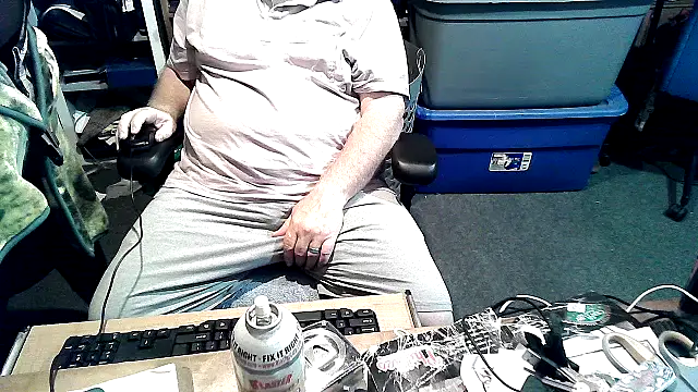 Snapshot of georgew62 chatting on September 13, 11:37 pm georgew62 online show from September 13, 11:37 pm