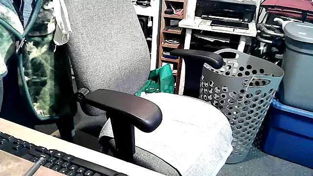 Snapshot of georgew62 chatting on October 5, 12:31 am georgew62 online show from October 5, 12:31 am