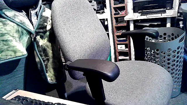 Snapshot of georgew62 chatting on November 16, 1:22 am georgew62 online show from November 16, 1:22 am