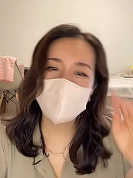 Snapshot of NATSUMI00 chatting on October 4, 5:27 am NATSUMI00 online show from October 4, 5:27 am