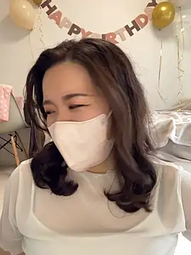 Snapshot of NATSUMI00 chatting on October 8, 5:05 am NATSUMI00 online show from October 8, 5:05 am