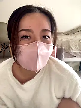 Snapshot of NATSUMI00 chatting on December 14, 3:34 am NATSUMI00 online show from December 14, 3:34 am