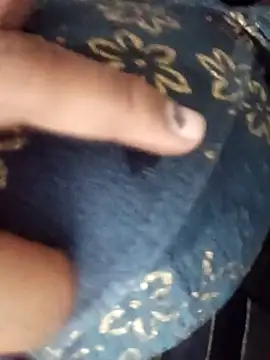 Snapshot of Sharmili_xx chatting on October 10, 11:37 pm Sharmili xx online show from October 10, 11:37 pm