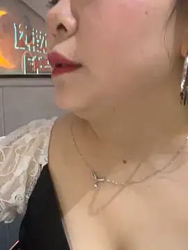 smgirls online show from October 9, 9:40 am