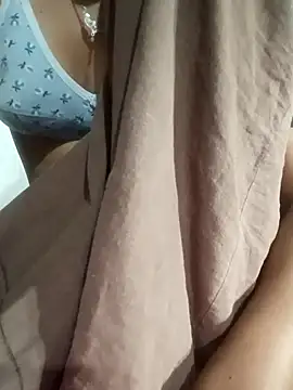 Snapshot of Bebby_Doll chatting on November 6, 4:35 am Bebby Doll online show from November 6, 4:35 am