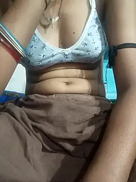 Snapshot of Bebby_Doll chatting on November 13, 4:11 am Bebby Doll online show from November 13, 4:11 am