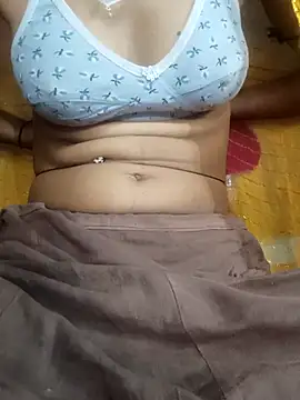 Snapshot of Bebby_Doll chatting on November 16, 4:29 am Bebby Doll online show from November 16, 4:29 am