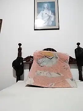 latinblack16 online show from November 18, 4:39 am