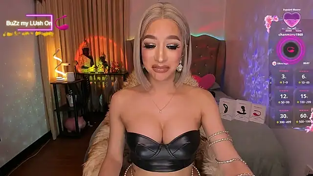 Snapshot of Dream_Goddess chatting on December 27, 11:17 am Dream Goddess online show from December 27, 11:17 am