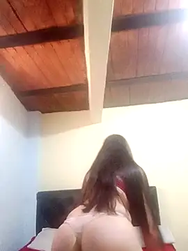 vanessalovetrip online show from September 24, 4:32 pm