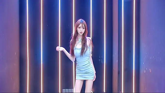 queen-001 online show from October 14, 11:49 pm