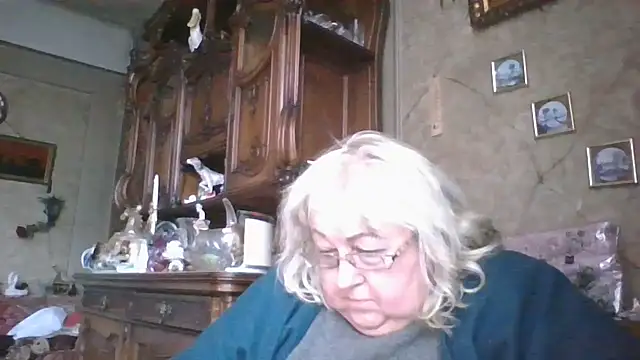 Snapshot of Lala-Love56 chatting on October 5, 11:52 am Lala-Love56 online show from October 5, 11:52 am