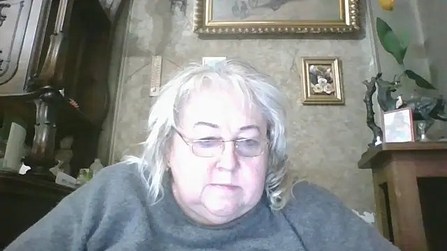 Snapshot of Lala-Love56 chatting on November 5, 11:38 pm Lala-Love56 online show from November 5, 11:38 pm