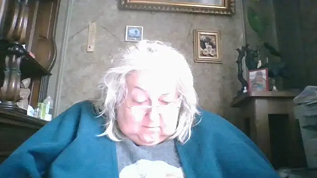 Snapshot of Lala-Love56 chatting on November 10, 10:14 am Lala-Love56 online show from November 10, 10:14 am