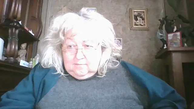 Snapshot of Lala-Love56 chatting on December 4, 12:03 pm Lala-Love56 online show from December 4, 12:03 pm