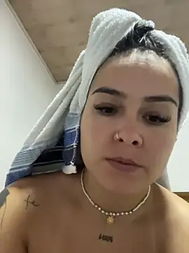 amberbakee online show from November 8, 1:55 pm