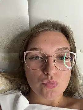 Bellatrisssaa online show from September 16, 6:31 pm