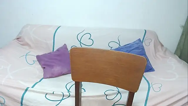 Snapshot of MoonScarlett chatting on October 7, 3:47 am MoonScarlett online show from October 7, 3:47 am