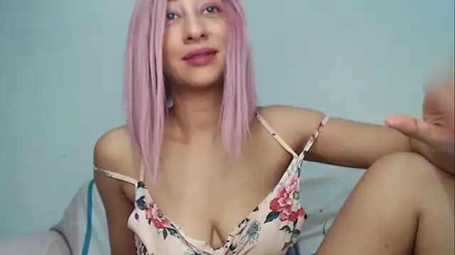 Snapshot of MoonScarlett chatting on October 16, 4:41 pm MoonScarlett online show from October 16, 4:41 pm